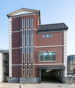 新社屋外観